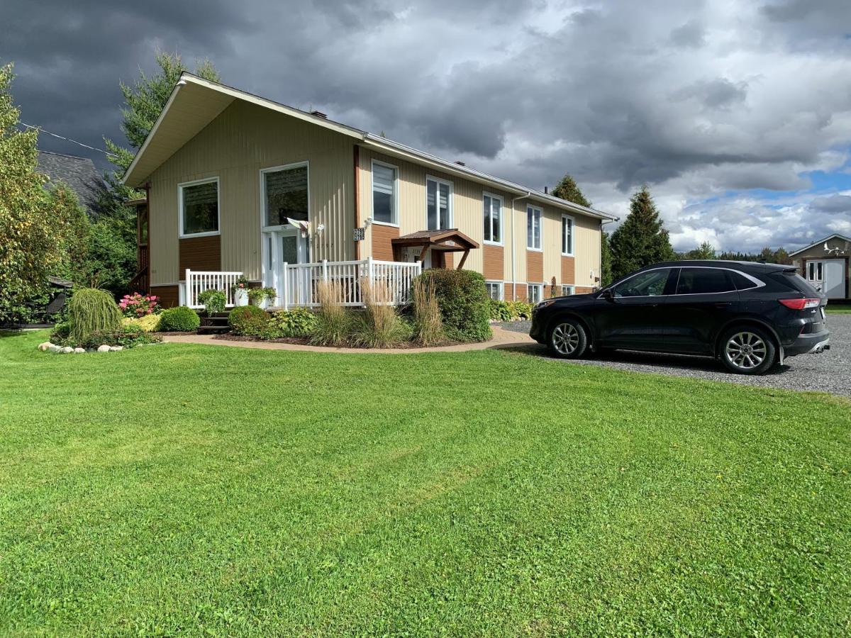 Logement 3 ,5 Entierement Prive Lac-Megantic Exterior photo